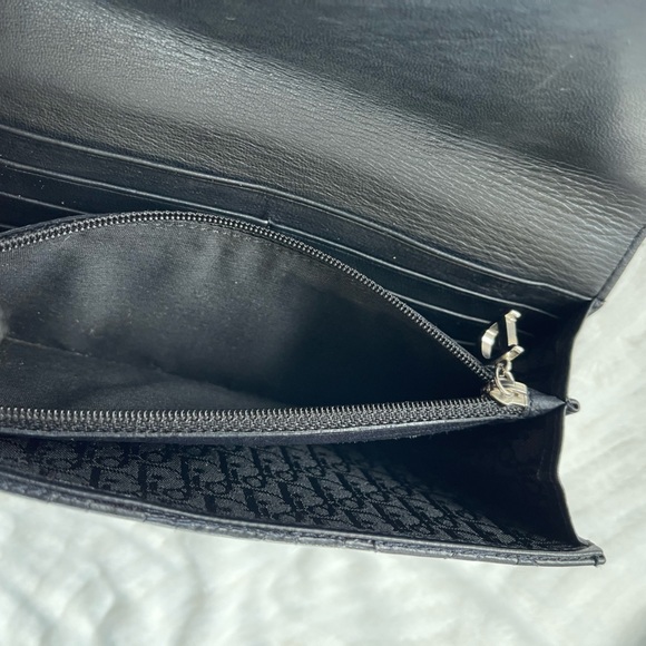 Christian Dior cannage quilted leather long wallet (charm D zipper puller) - Picture 16 of 17